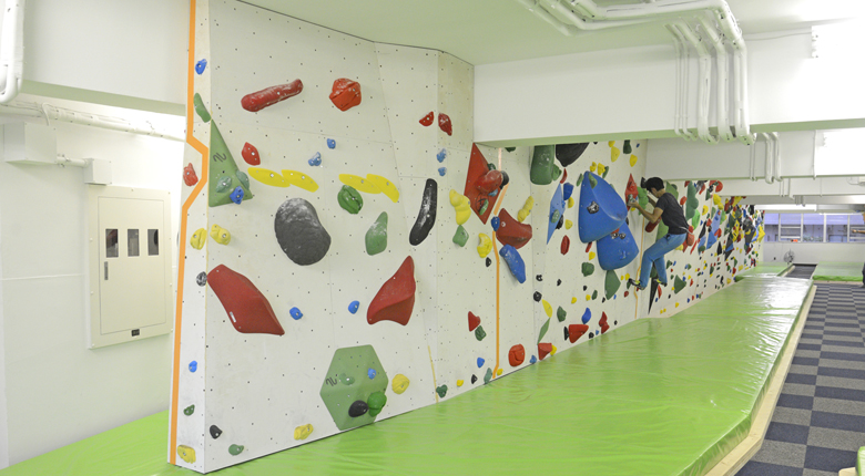 クライミング専用トレーニング施設「PUMP CLIMBER'S ACADEMY」が新宿に