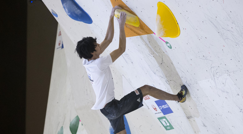 楢崎明智らがリードとの二冠を達成／ボルダリングユース日本選手権鳥取大会2018