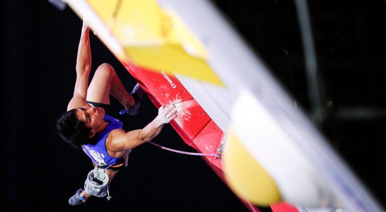 楢崎智亜が2種目連続のファイナルへ。原田海も2度目の決勝進出／IFSCクライミング世界選手権2019八王子【リード男子準決勝】